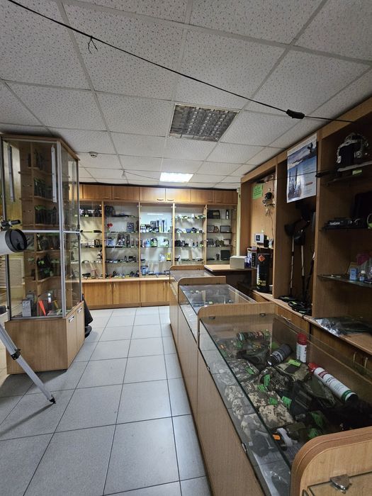 Магазин 82м2 верх проспекта Поля