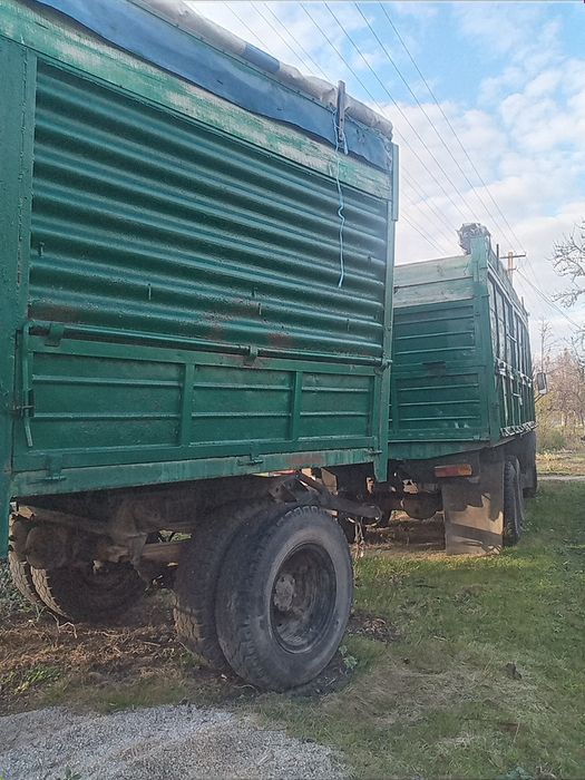 Камаз 5320 с прицепом.