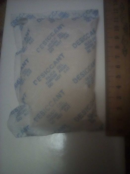 Силікагель в пакетиках