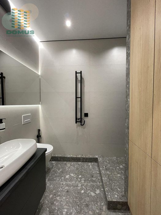 Продам 1 комн ЖК 66 Жемчужина. Краснова. Новый ремонт. ВИД МОРЯ
