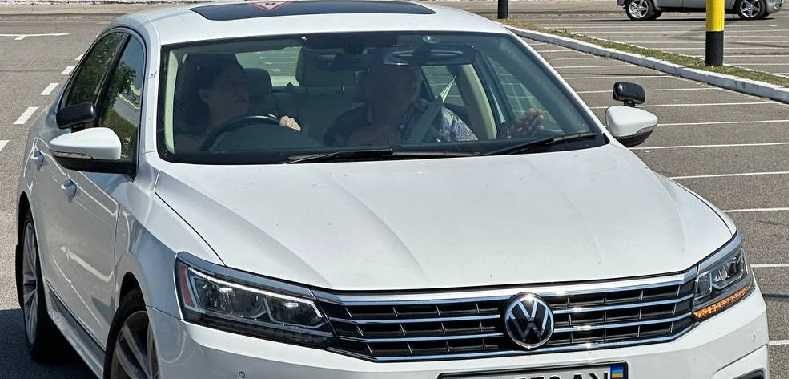 Інструктор з водіння для дівчат у Києві. Автоінструктор для автоледі!