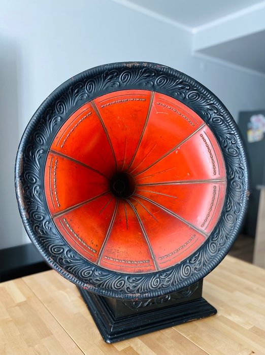 Grafonola (Início do Século XX): o passado no presente