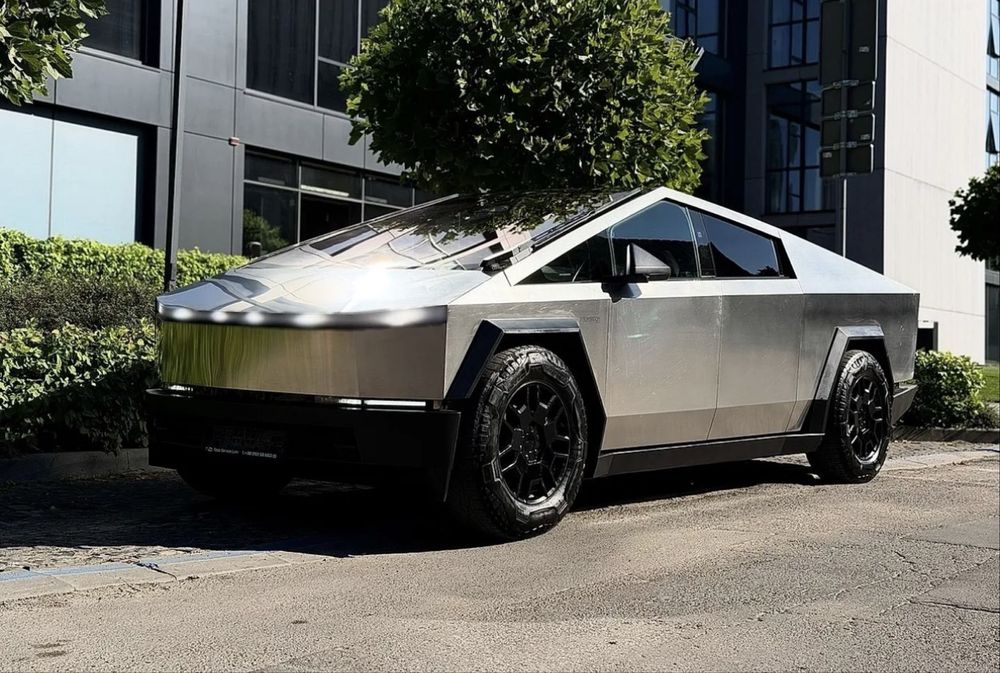 Tesla CyberTruck 2024самий дешевший в Україні!