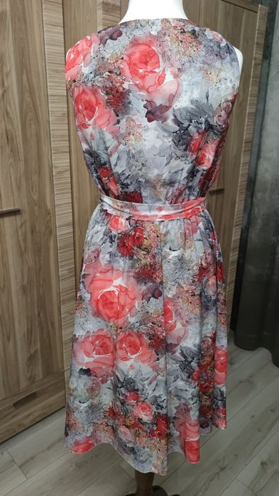 Letnia sukienka na różne okazje