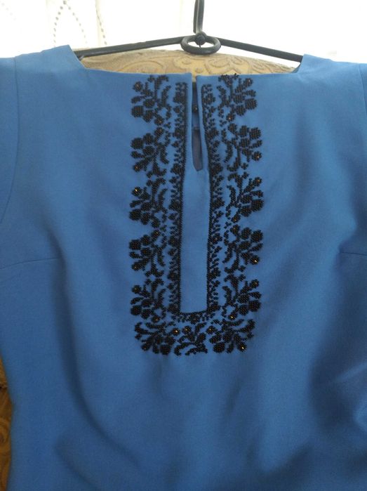 Плаття  вишите бісером