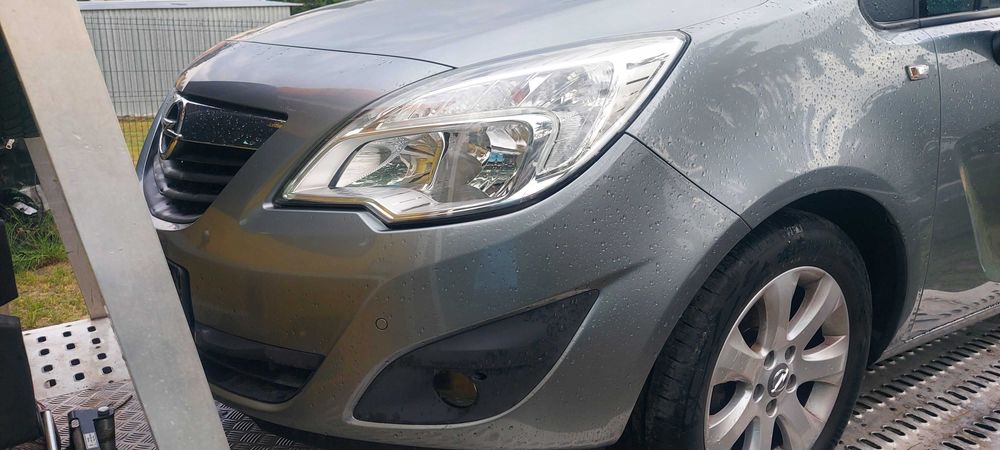 Opel Meriva B Kompletny przód Z179 Europa