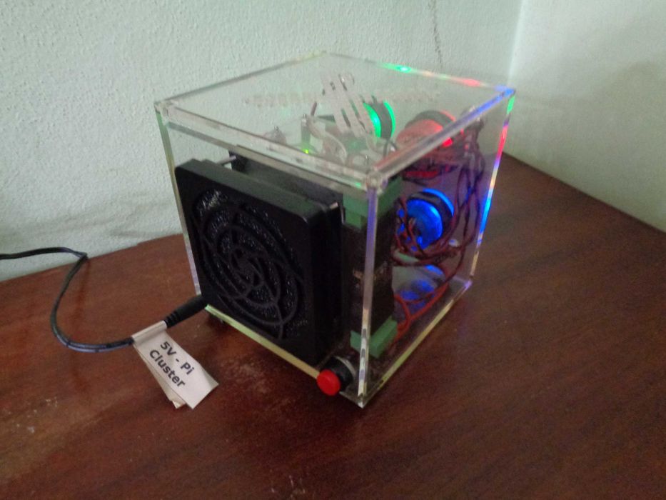 [Usado] Cluster custom-made com 4 placas Raspberry Pi Zero 2W