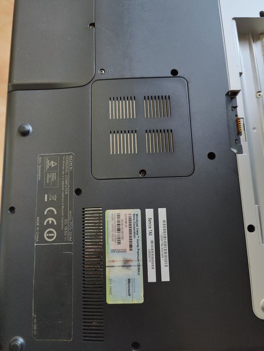 Sony Vaio – For Parts or Repair64584399102338122