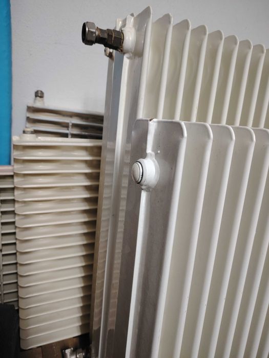 Radiadores de aquecimento central, em alumínio fundido, 6 unidades.
