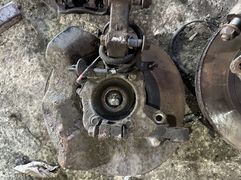 Поворотний кулак цапфа ступиця взборі передня Hyundai Santa Fe 2 06-12