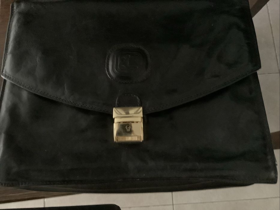 Mala preta em pele genuina para computador ou documentos
