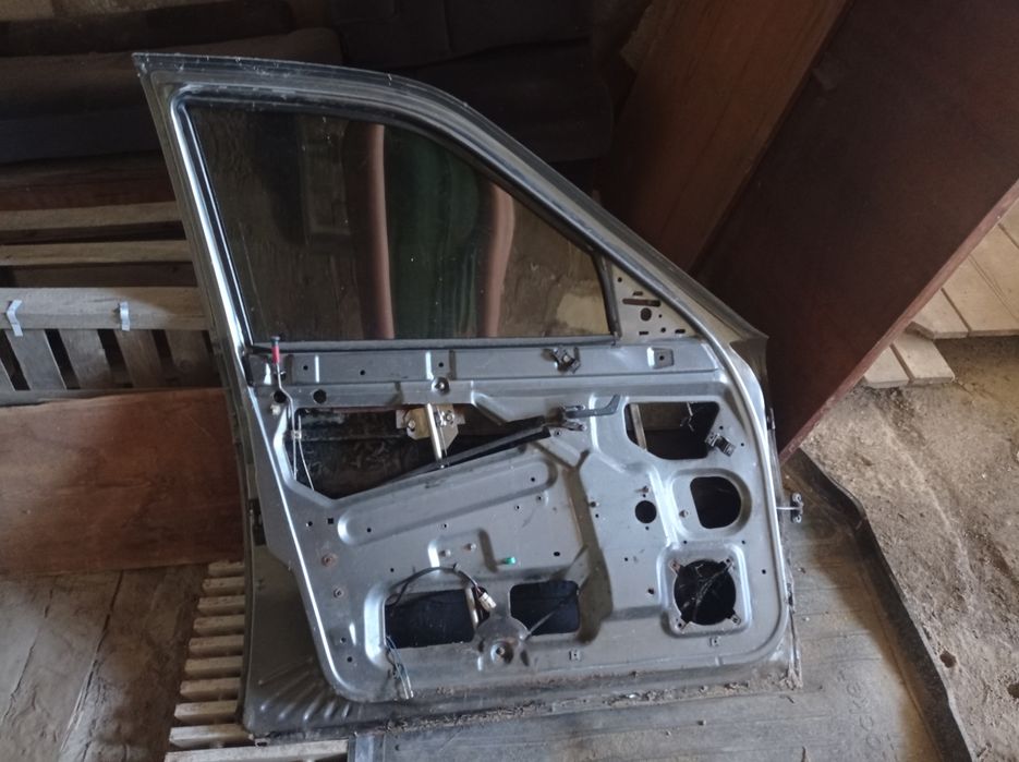 Продам двері ваз 2110