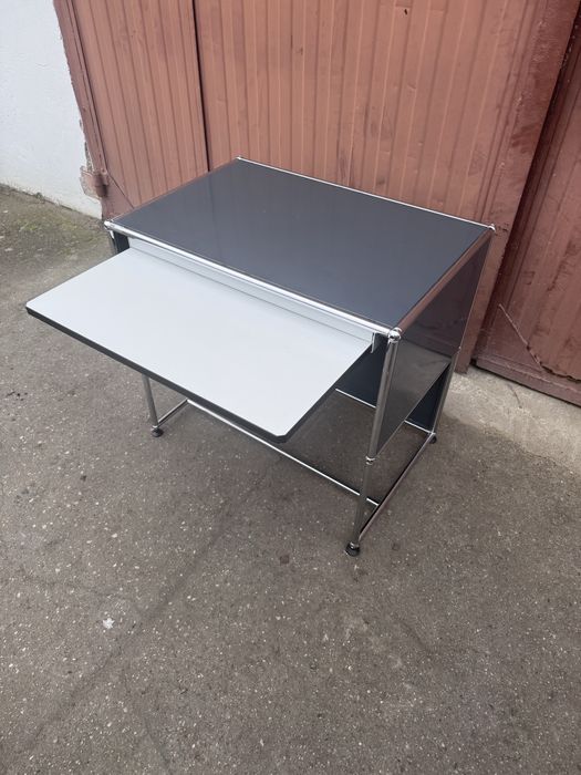 Stolik pomocniczy biurko USM Haller na kółkach 75x50 cm