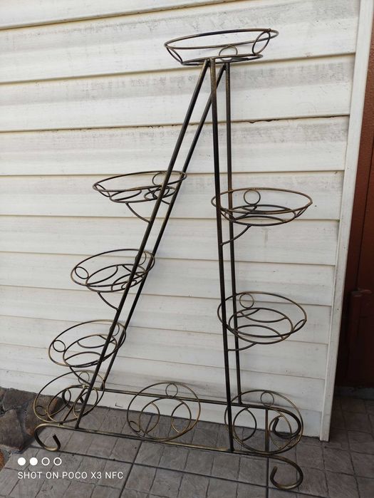 подставка для 9 и 10 цветов металлическая парус