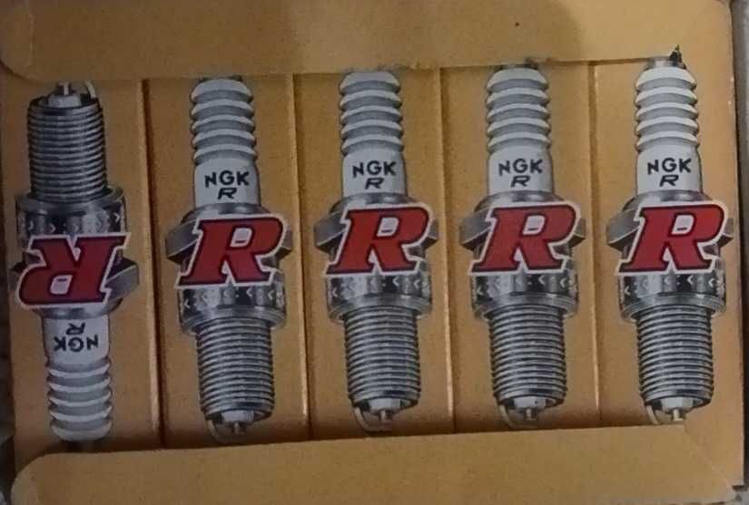 Velas de ignição novas para carros 5 euros