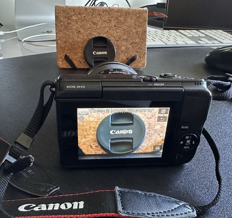 Canon M10 + objetiva 15-45mm