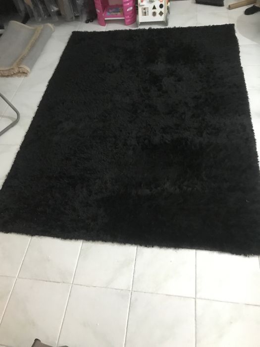 Tapete grande Preto