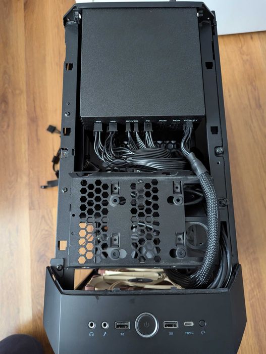 Fractal Design Torrent + 2 x NOCTUA + zasilacz Be Quiet 850
