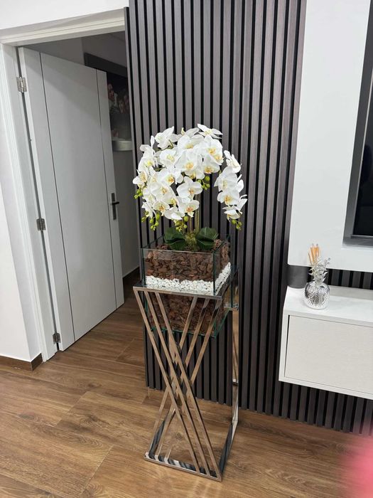 Floreiras em inox polido brilhante