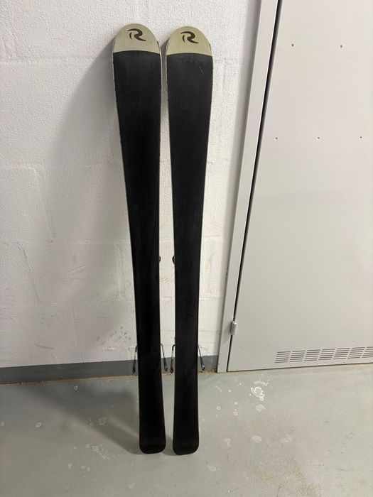 Rossignol Viper X 154 cm – narty carvingowe + wiązania Rossignol (gratis narty dziecięce 120cm Rossignol)