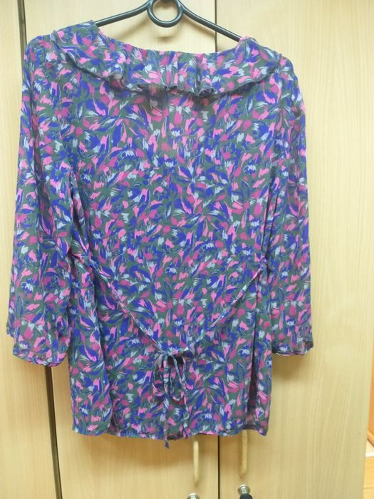 Bluzka damska z cienkiej tkaniny