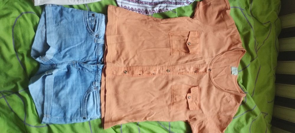 Жіночий літній одяг