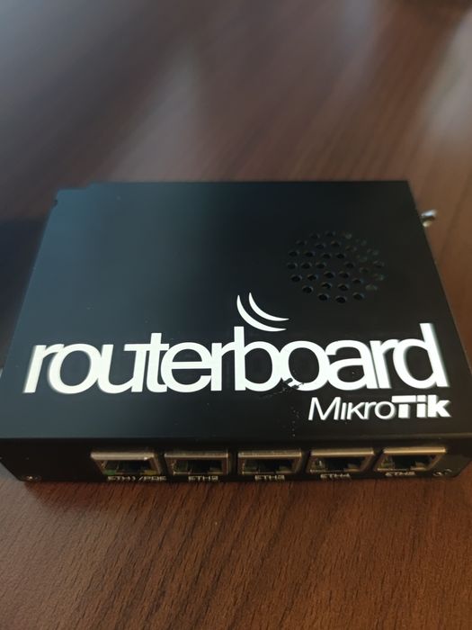 MikroTik RB850Gx2