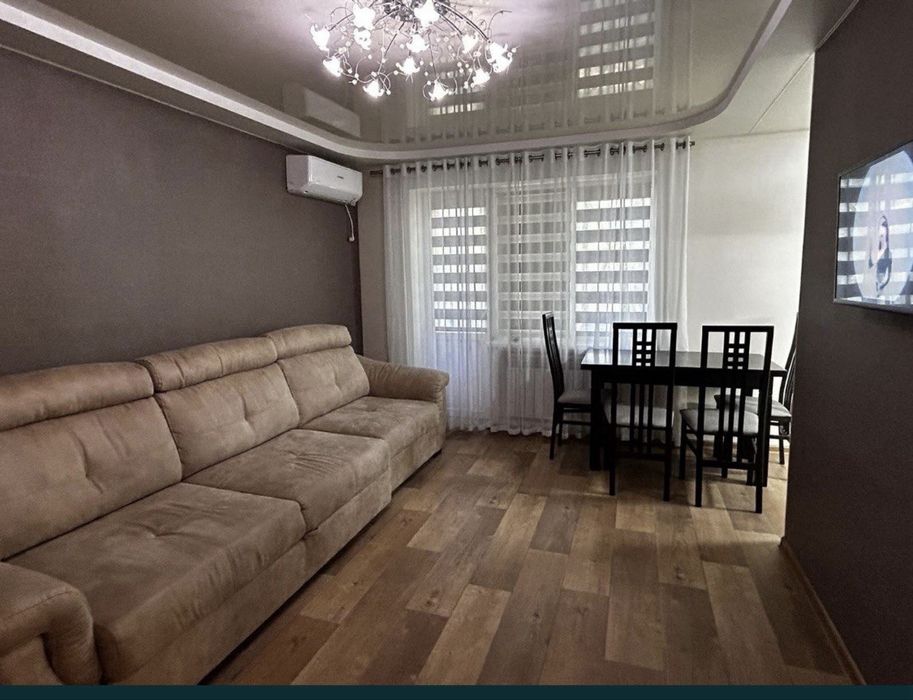 Продам 3 кімнатну квартиру центр міста!!!