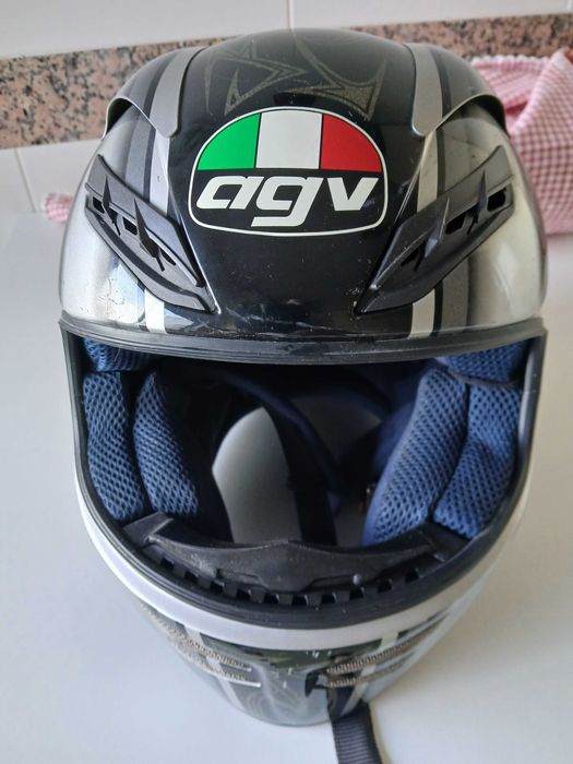 Capacete AGV cor cinza