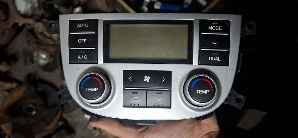 Блок управління кліматом Hyundai Santa fe 2  блок климата