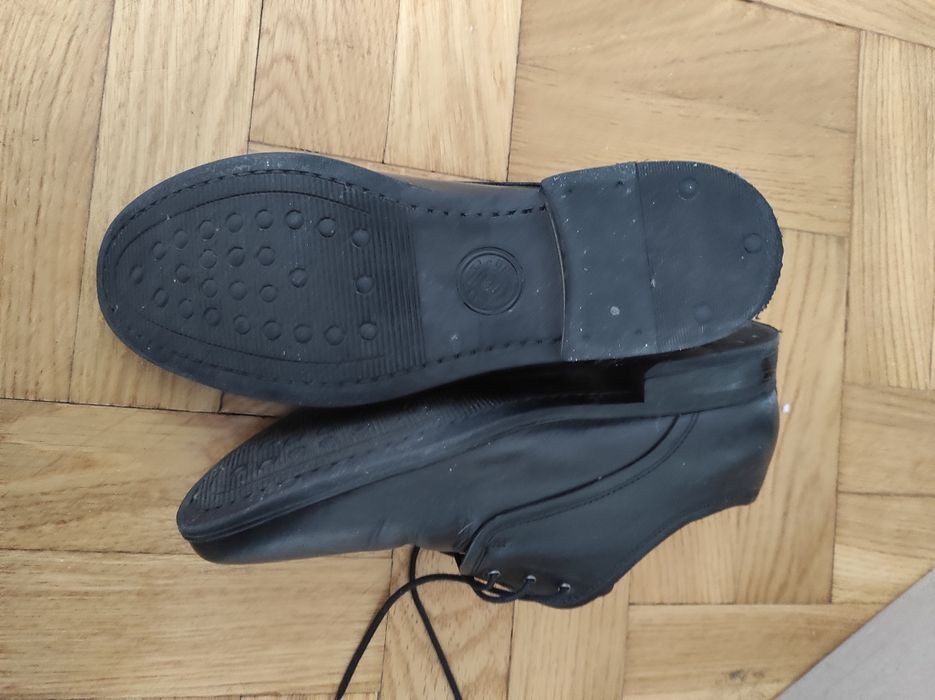 Półbuty czarne 37 Lasocki