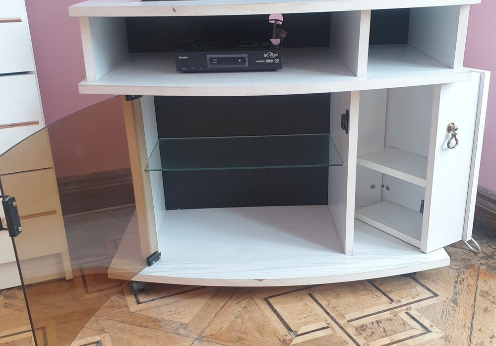 Тумбочка на колесиках, самовивіз