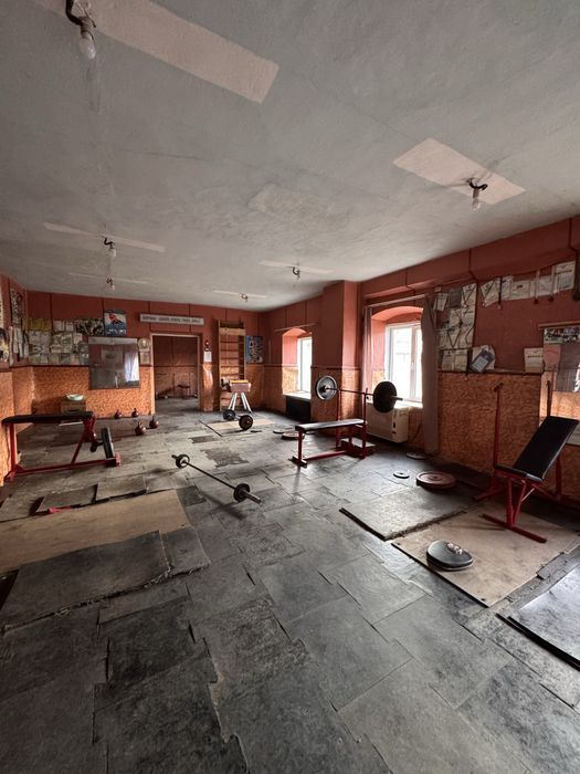 Продам або здам в оренду діючий тренажерний зал