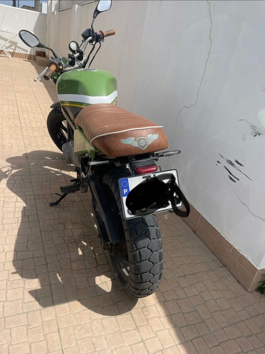 Suzuki GS cafe racer cc550 de 91