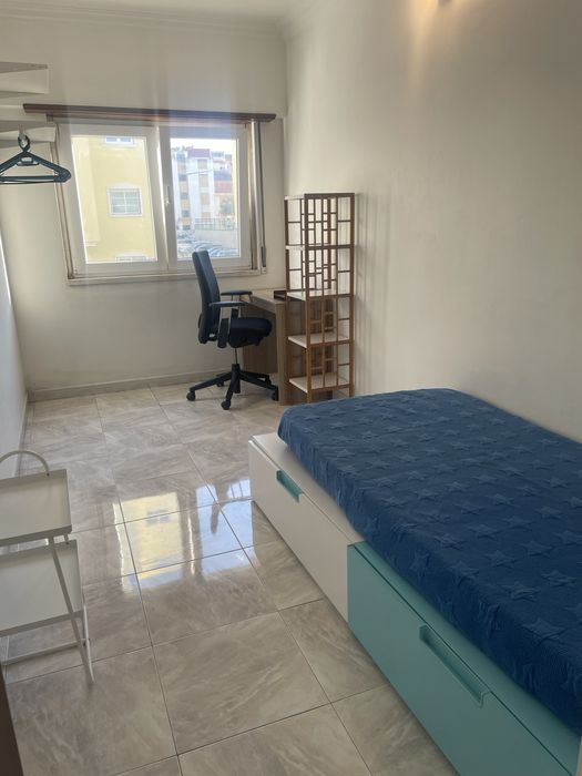 Quarto solteiro - Prior Velho