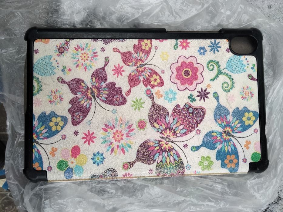 Продам чехол для Lenova M-8