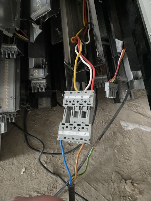 Магістральні LED світильники 50 штук по 3,4 метра.