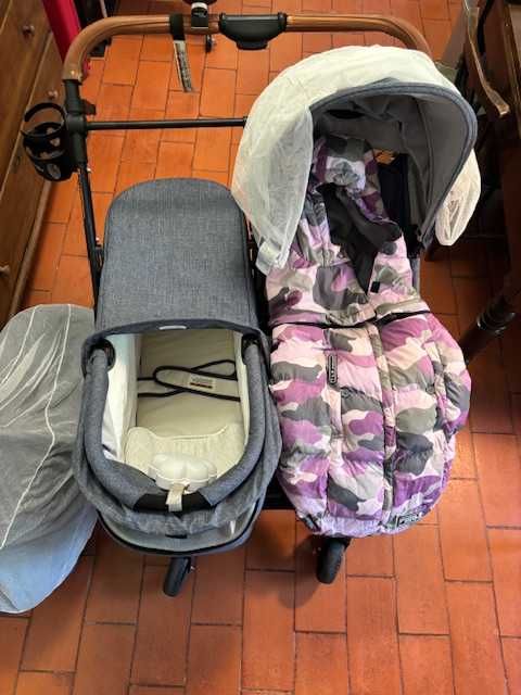 Carrinho de gemeos de zero ate 5 anos. Completo