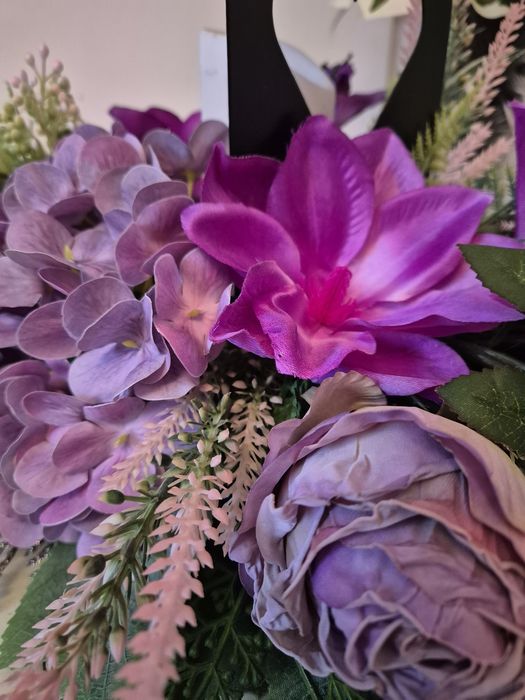 Kompozycja,dekoracja na cmentarz. Komplet.