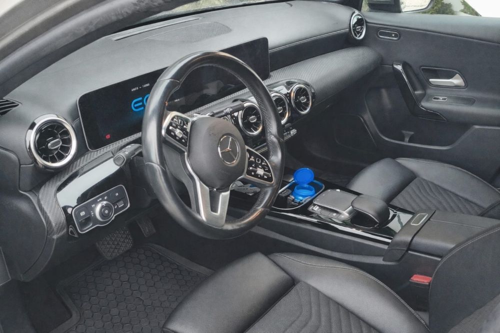 Mercedes A250e amg como NOVO