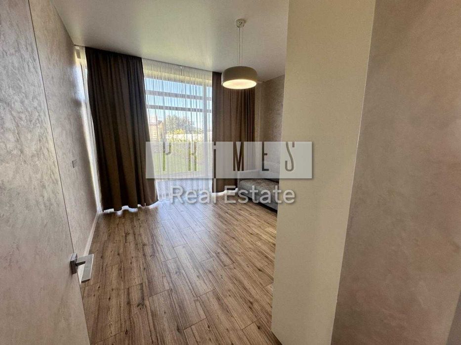 Продаж будинок з ремонтом у закритому котеджному містечку, Підгірці