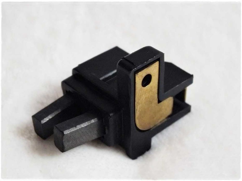 Złoty Szczotkotrzymacz alternatora do Ursus C-330 C-360 C-360-3P