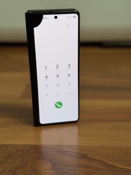 Samsung Galaxy Fold 3  5g 256 GB