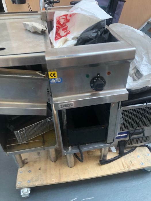 ZANUSSI frytkownica + patelnia gazowa do hamburgerów