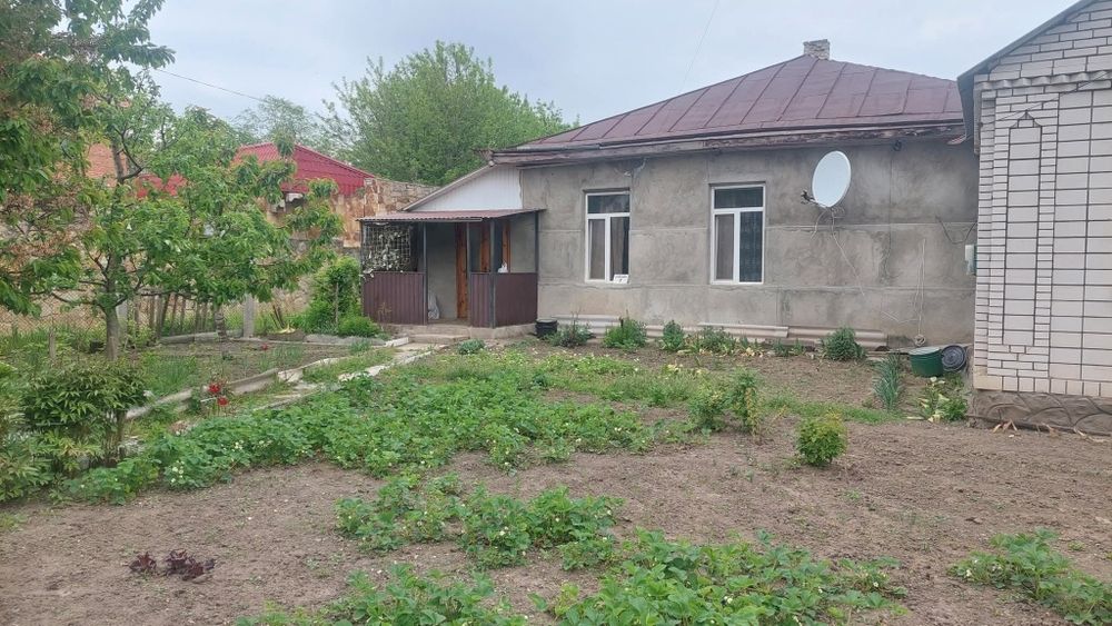 Продам частину будинку. Вул.Сагайдачного,7.
