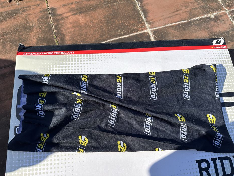 balaclavas novas e oculos usados motocross