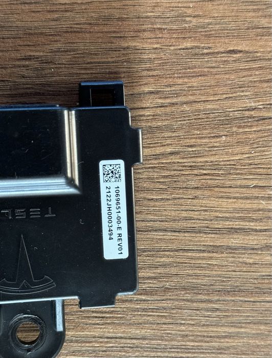 Блок контроля ручки двери Tesla Model S (12-16)