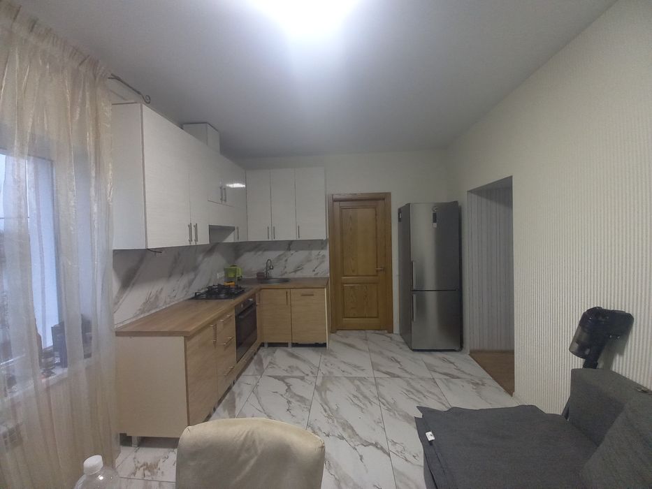 Продам 2х квартиру. Озерная Балка.71м.ремонт.
