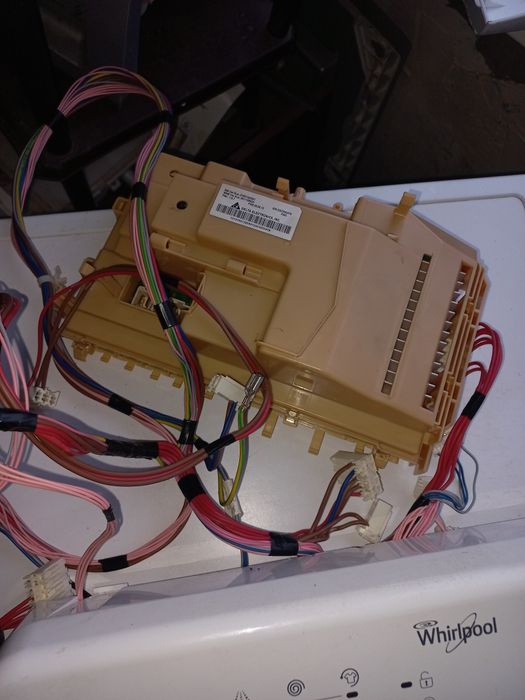 Запчастина на пральну машинку вірпул 6кг є все