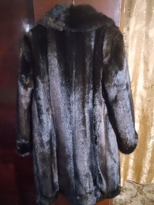 Шуба жіноча, нова. 50-52 розм.